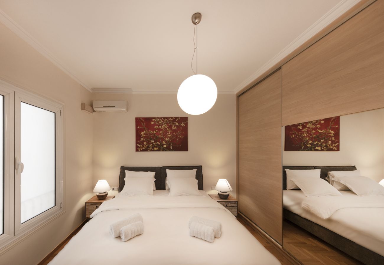 Apartment in Athens - Stylish Kolonaki 2 Bdr apartment 