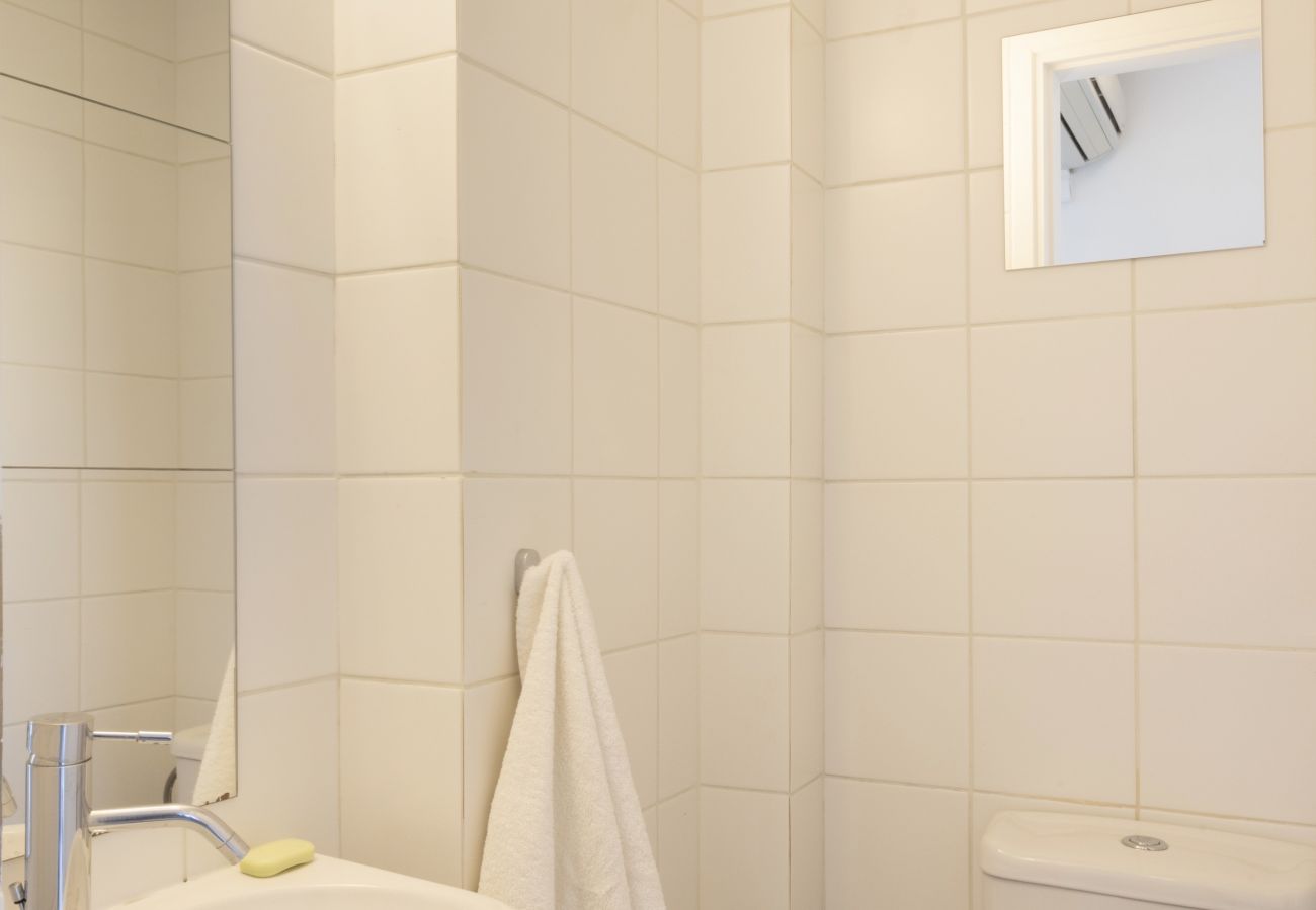 Apartment in Athens - STUNNING PENTHOUSE WITH SPECTACULAR VISTAS! 