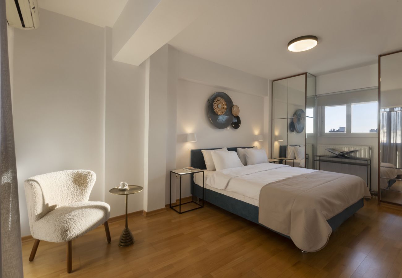 Apartment in Athens - STUNNING PENTHOUSE WITH SPECTACULAR VISTAS! 