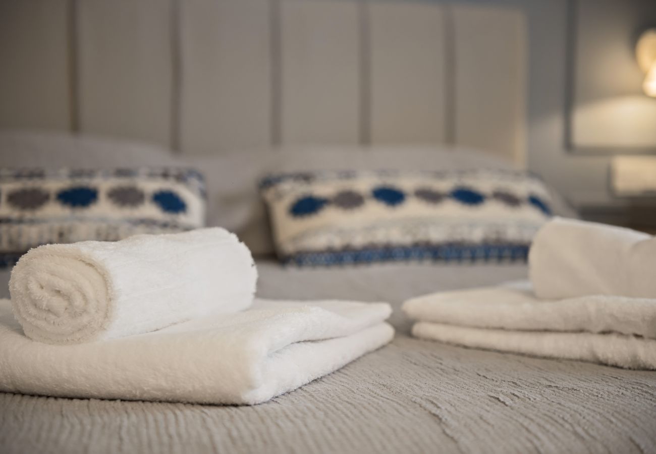 Apartment in Athens - Chic central Athens apartment at Mavilli Sq. 