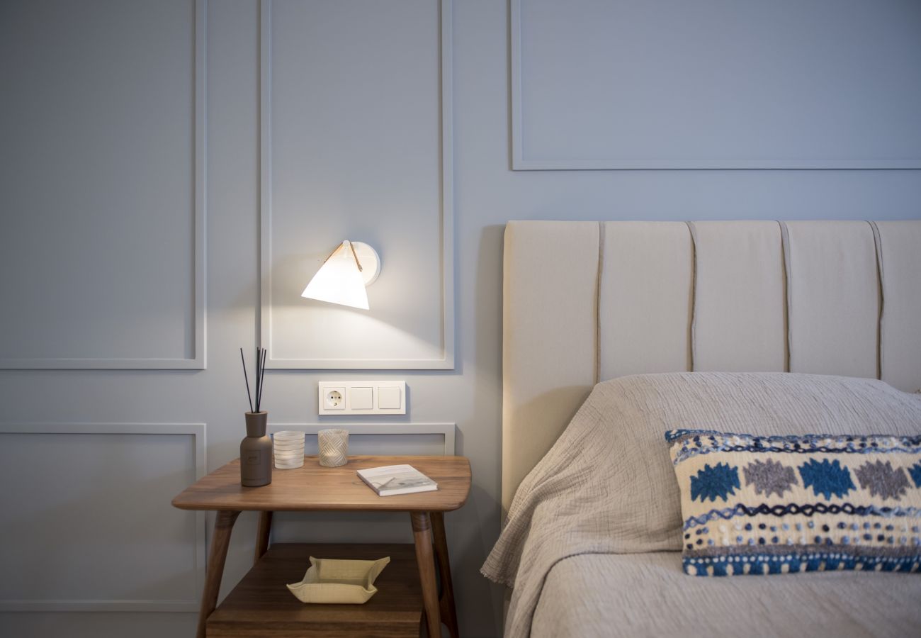 Apartment in Athens - Chic central Athens apartment at Mavilli Sq. 