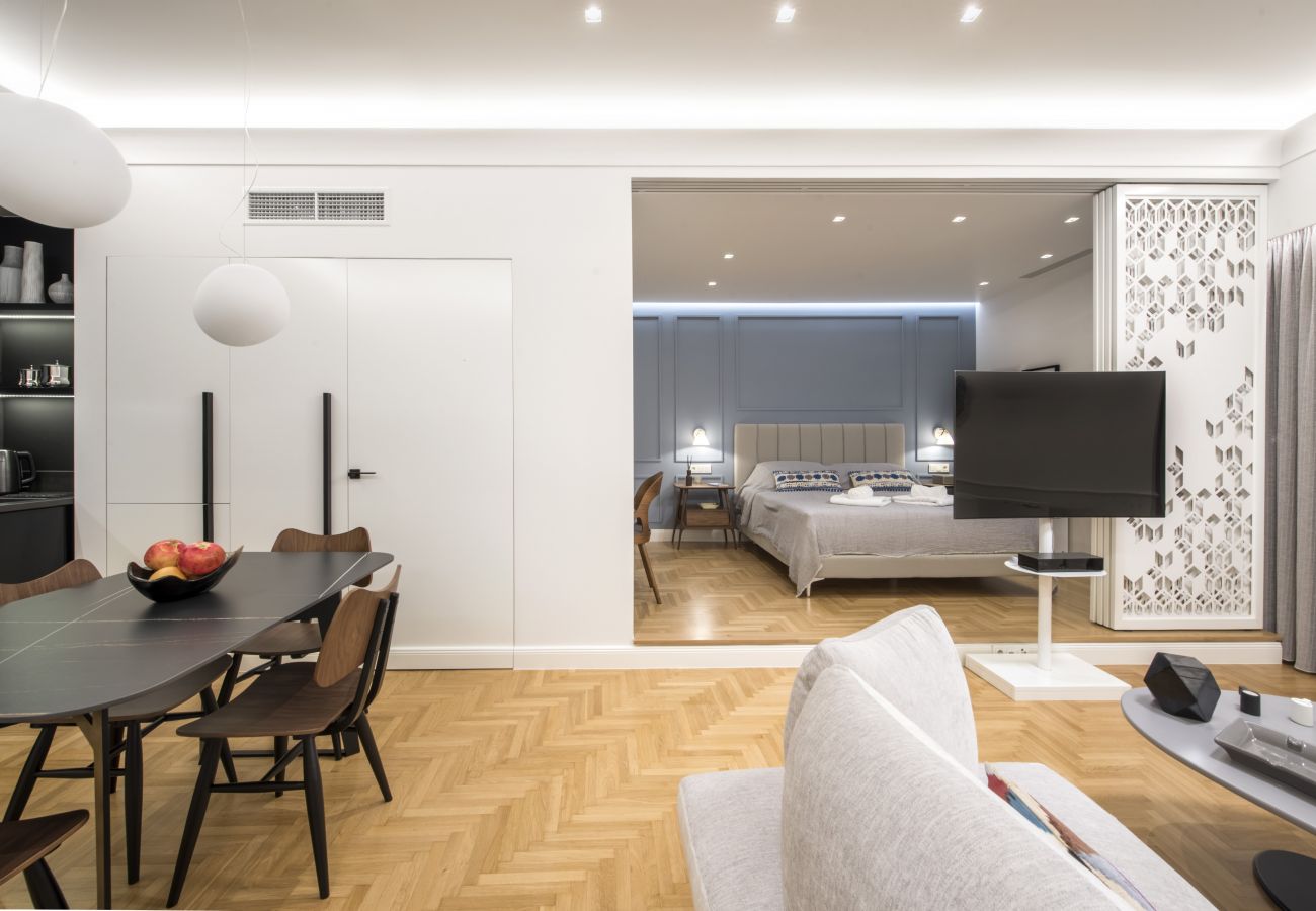Apartment in Athens - Chic central Athens apartment at Mavilli Sq. 