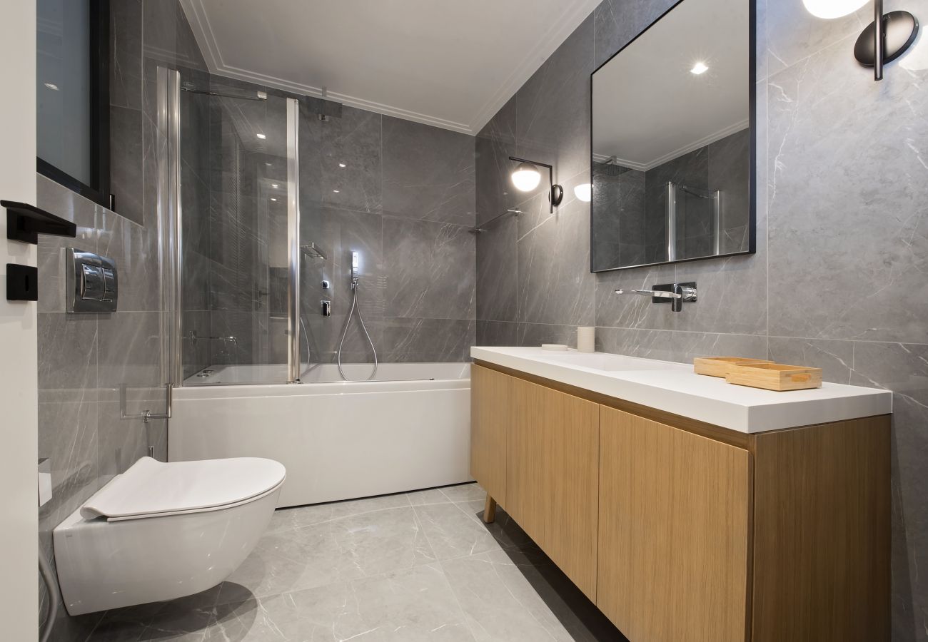 Apartment in Athens - Chic central Athens apartment at Mavilli Sq. 