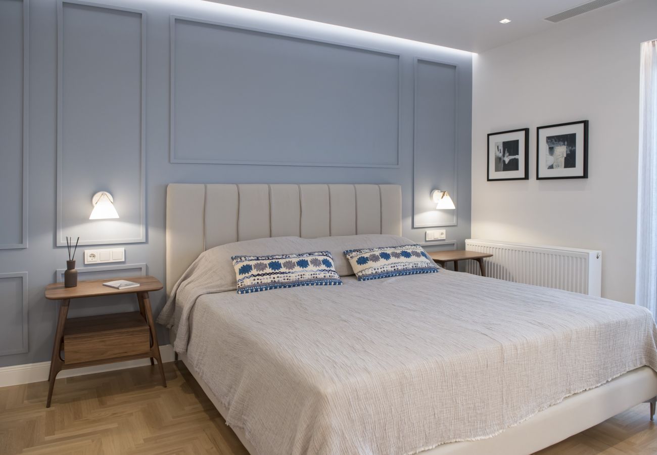 Apartment in Athens - Chic central Athens apartment at Mavilli Sq. 