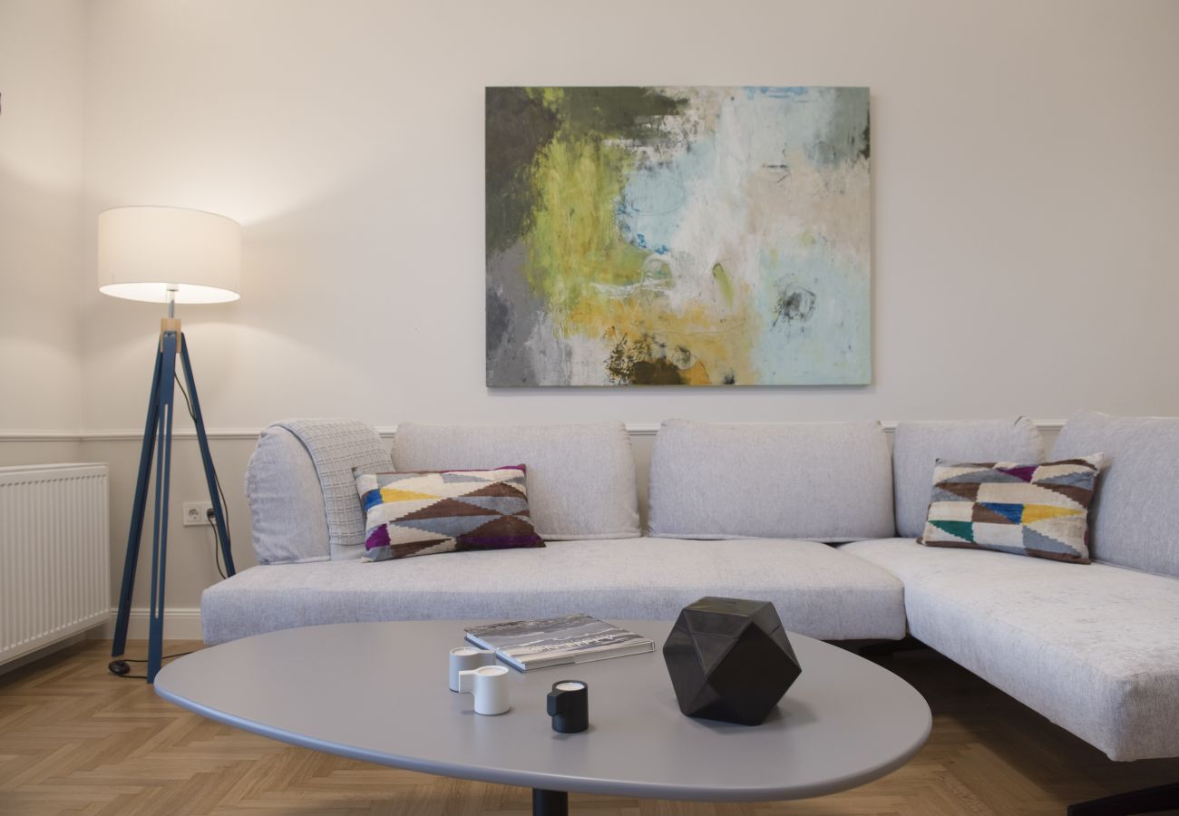 Apartment in Athens - Chic central Athens apartment at Mavilli Sq. 