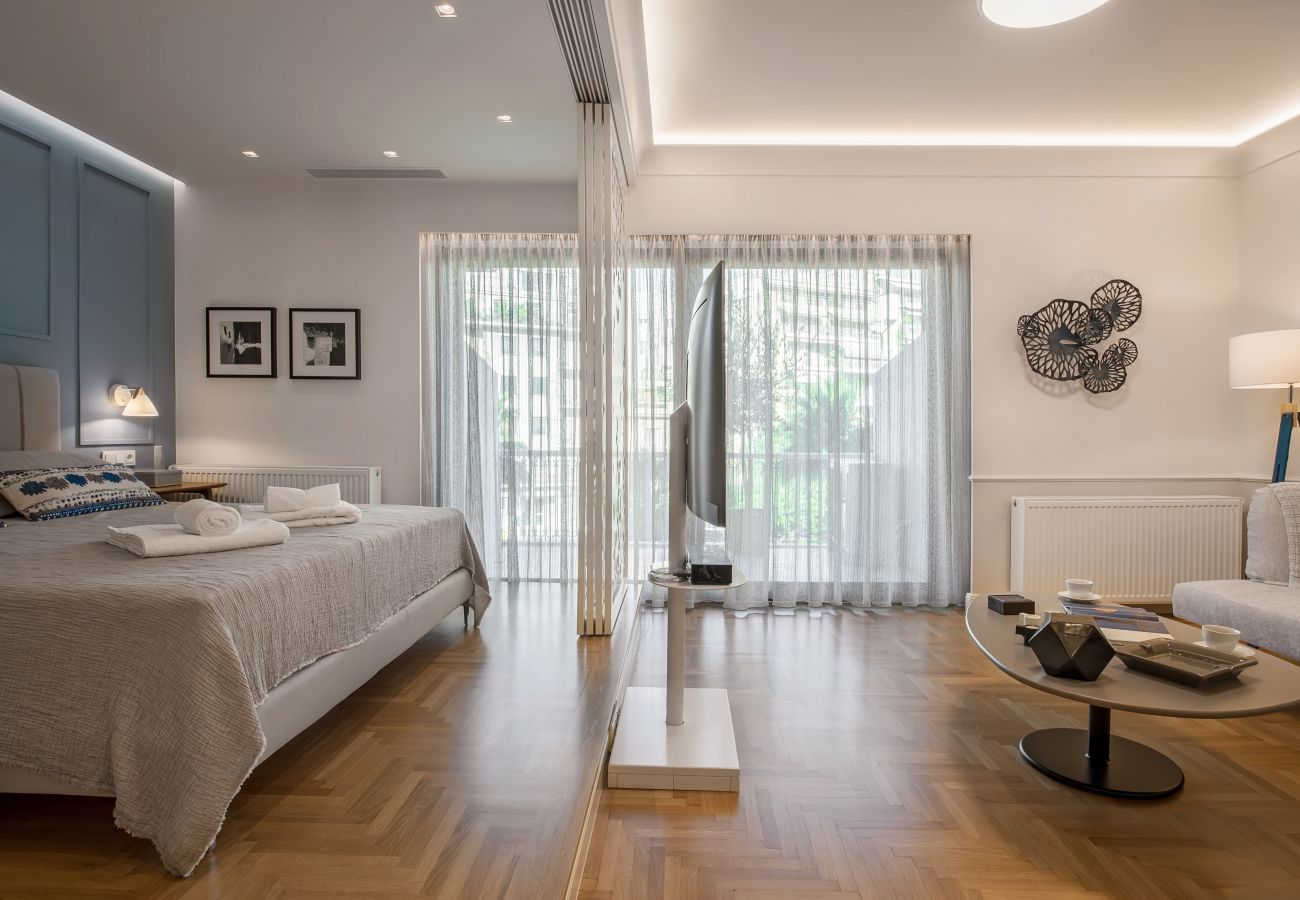 Apartment in Athens - Chic central Athens apartment at Mavilli Sq. 