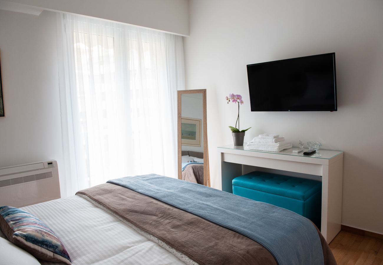 Apartment in Athens - Katia Modern Apartment in Athens 