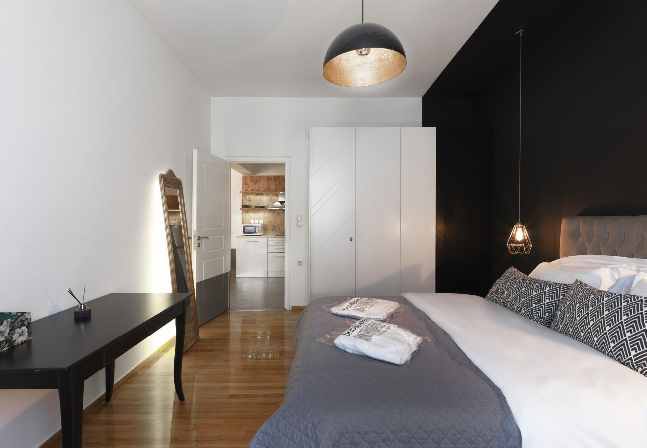 Apartment in Athens - Centrally Athenian Apartment with Jacuzzi 