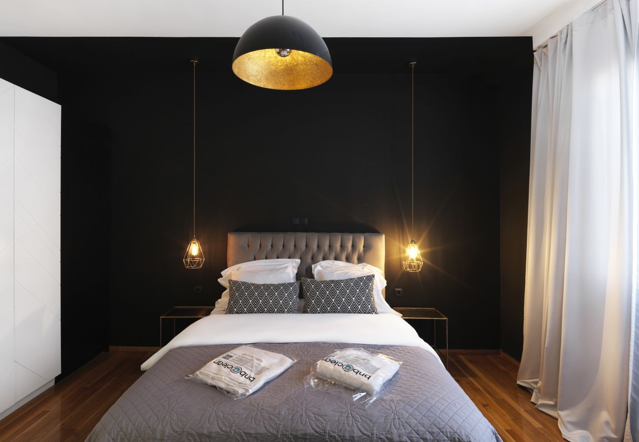 Apartment in Athens - Centrally Athenian Apartment with Jacuzzi 