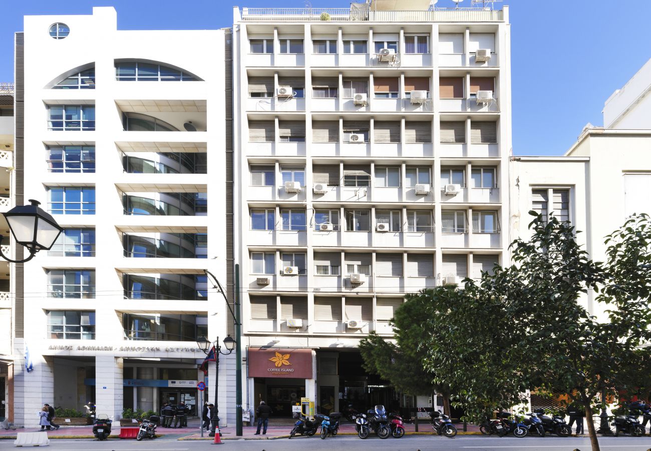 Apartment in Athens - Centrally Athenian Apartment with Jacuzzi 