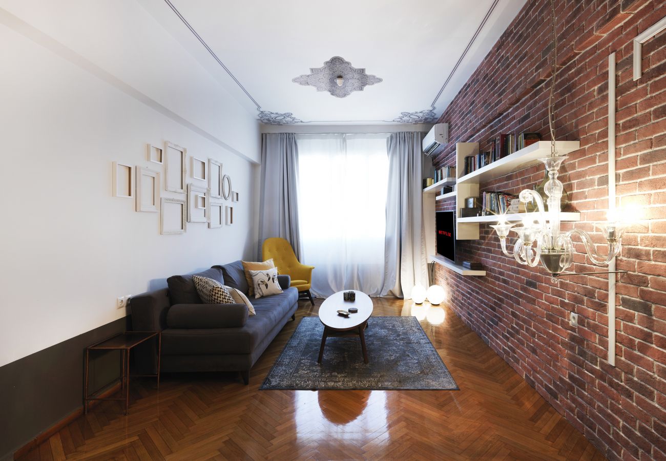 Apartment in Athens - Centrally Athenian Apartment with Jacuzzi 