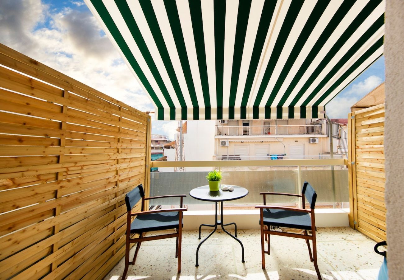 Apartment in Athens - Startupper's Pad in real Athenian neighbourhood 