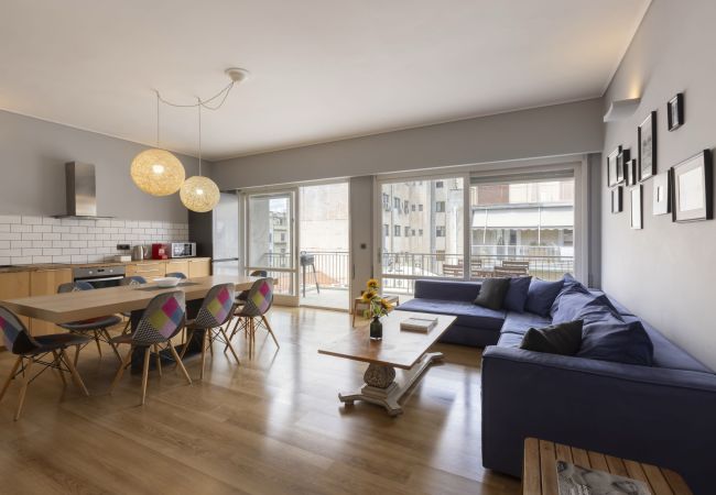 Apartment in Athens - Top Floor Renv 3BDR APT / “Pedion tou Areos” 