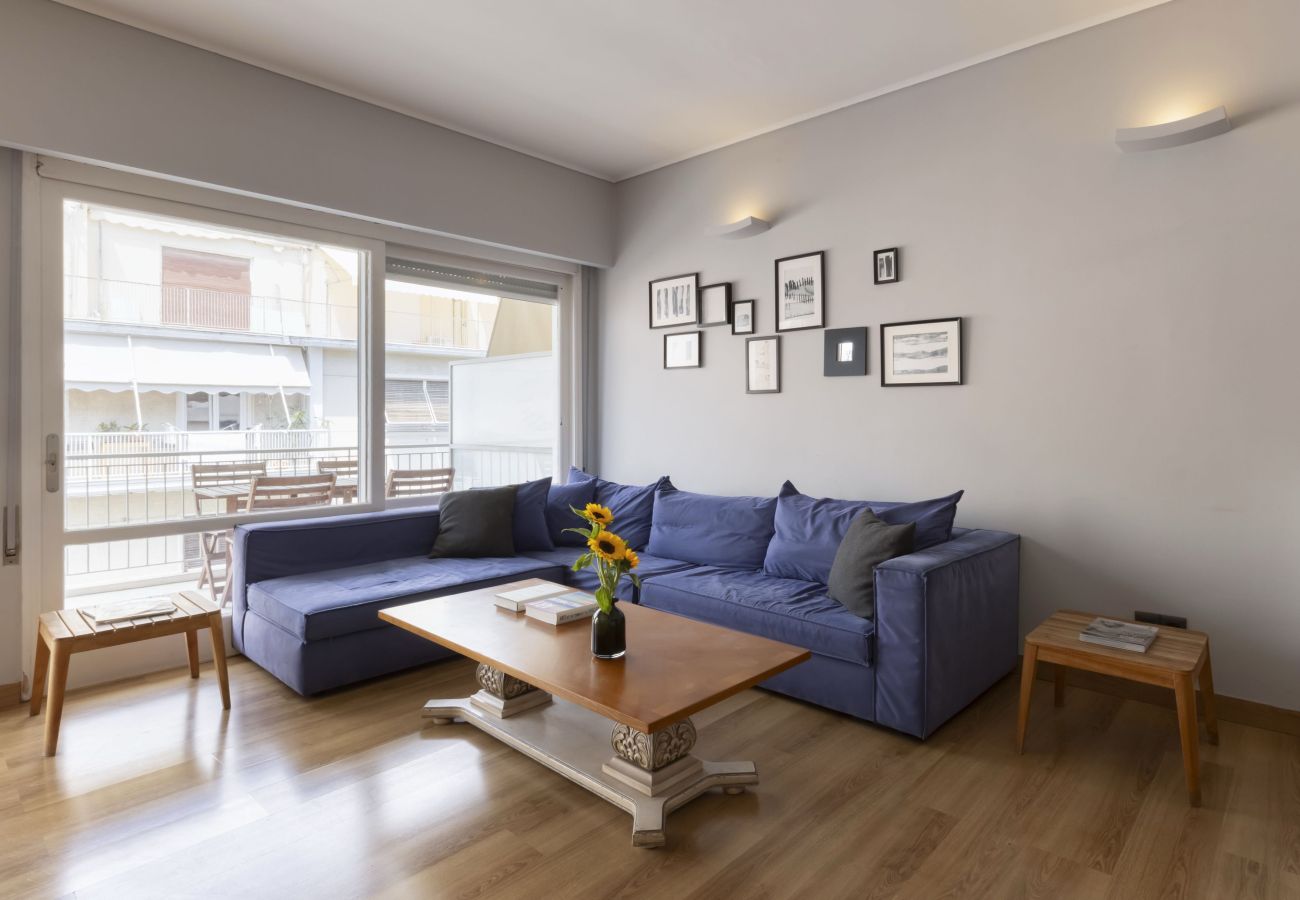 Apartment in Athens - Top Floor Renv 3BDR APT / “Pedion tou Areos” 