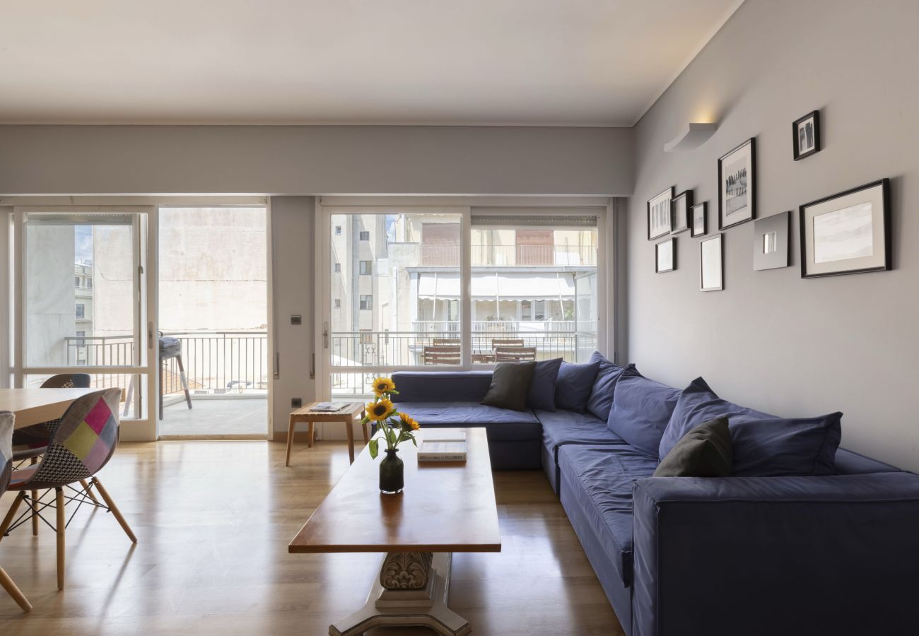 Apartment in Athens - Top Floor Renv 3BDR APT / “Pedion tou Areos” 