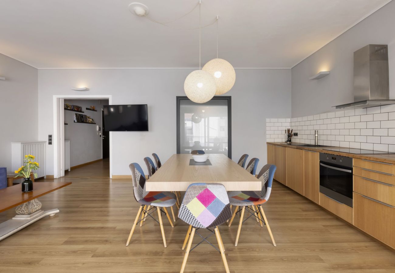 Apartment in Athens - Top Floor Renv 3BDR APT / “Pedion tou Areos” 