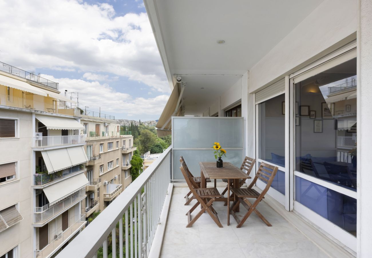 Apartment in Athens - Top Floor Renv 3BDR APT / “Pedion tou Areos” 