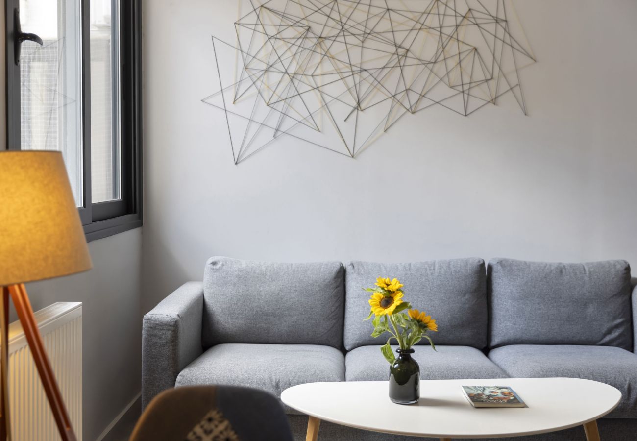 Apartment in Athens - Top Floor Renv 3BDR APT / “Pedion tou Areos” 