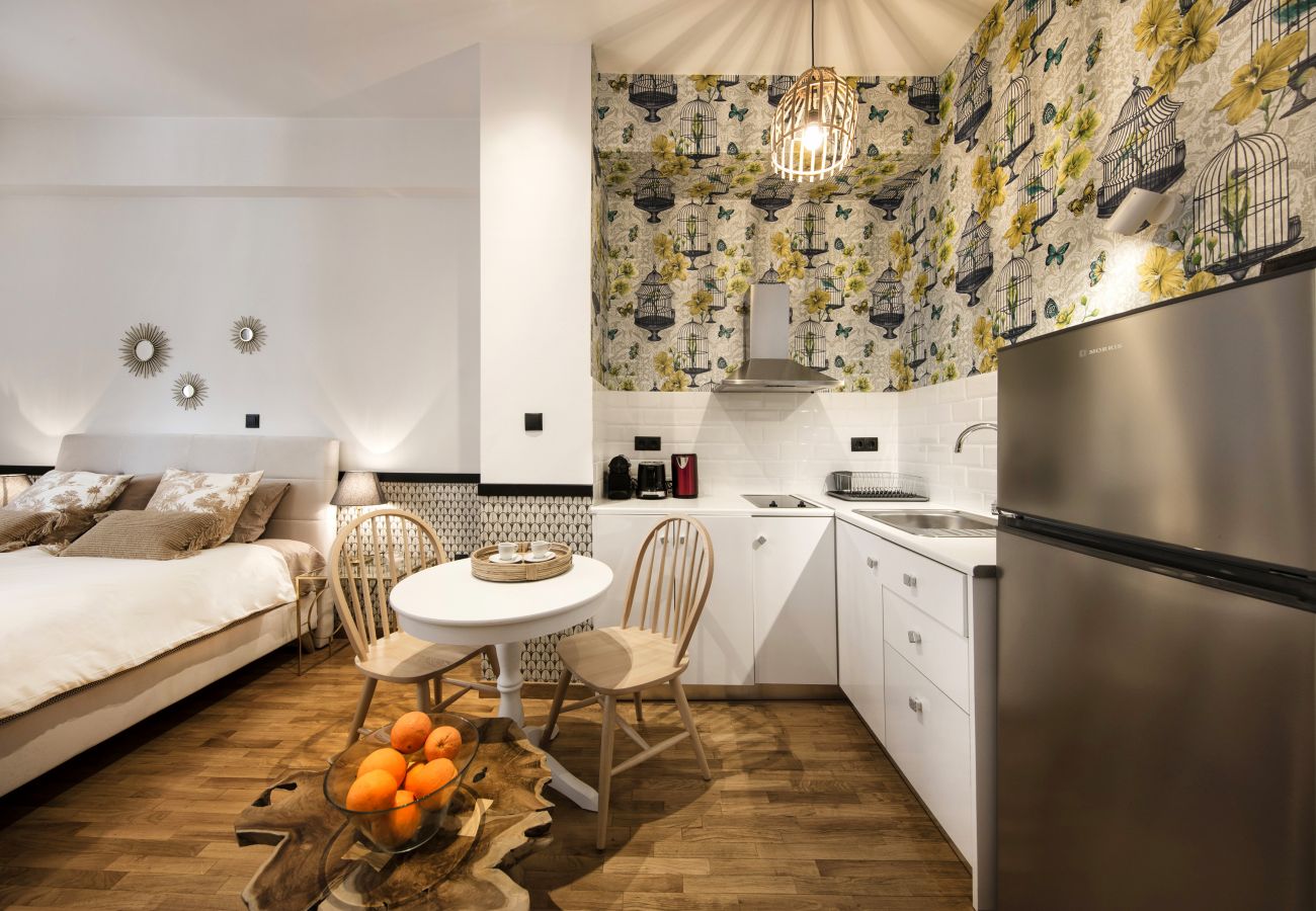 Studio in Athens - Funky boho apartment in downtown Athens 
