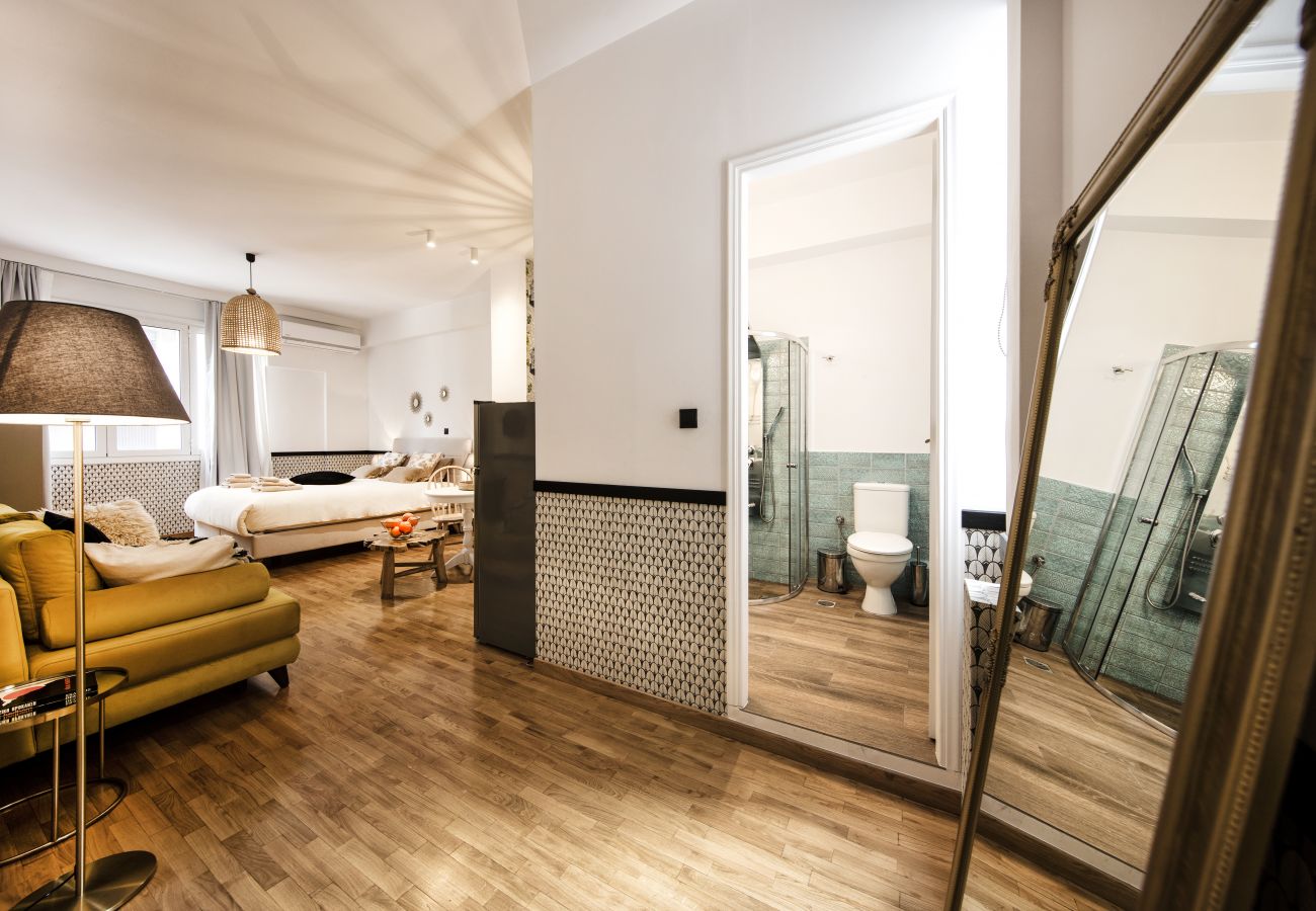 Studio in Athens - Funky boho apartment in downtown Athens 