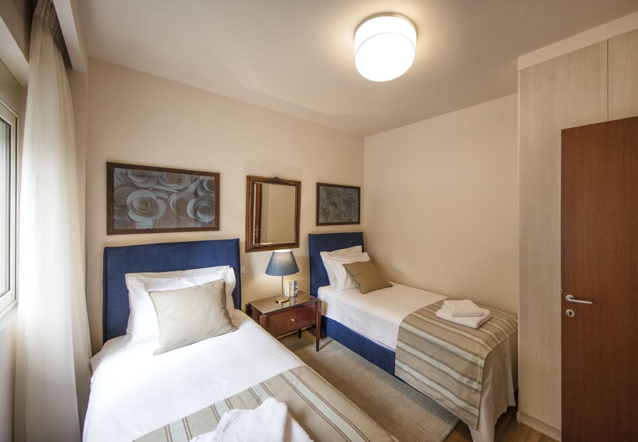 Apartment in Athens - 2 Bdr apt, VDSL,  2 mins from Acropolis museum 