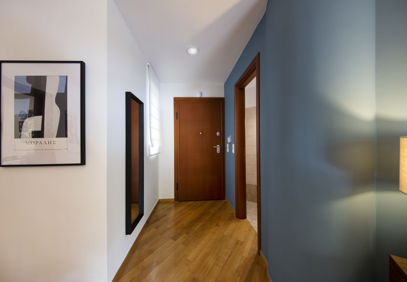 Apartment in Athens - 2 Bdr apt, VDSL,  2 mins from Acropolis museum 