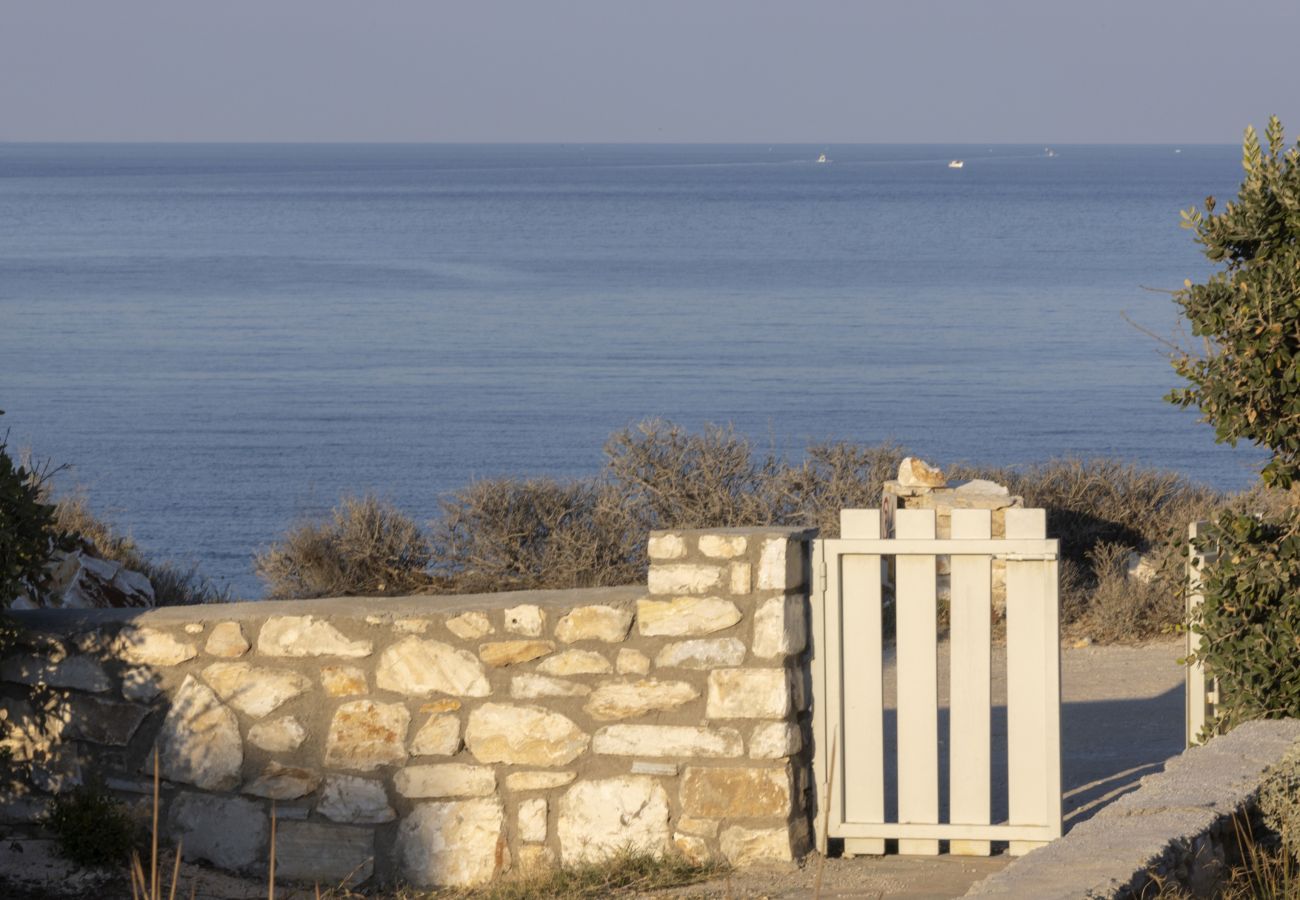 Villa in Ampelas - Stunning Beachfront 3BR Villa that has it ALL! 