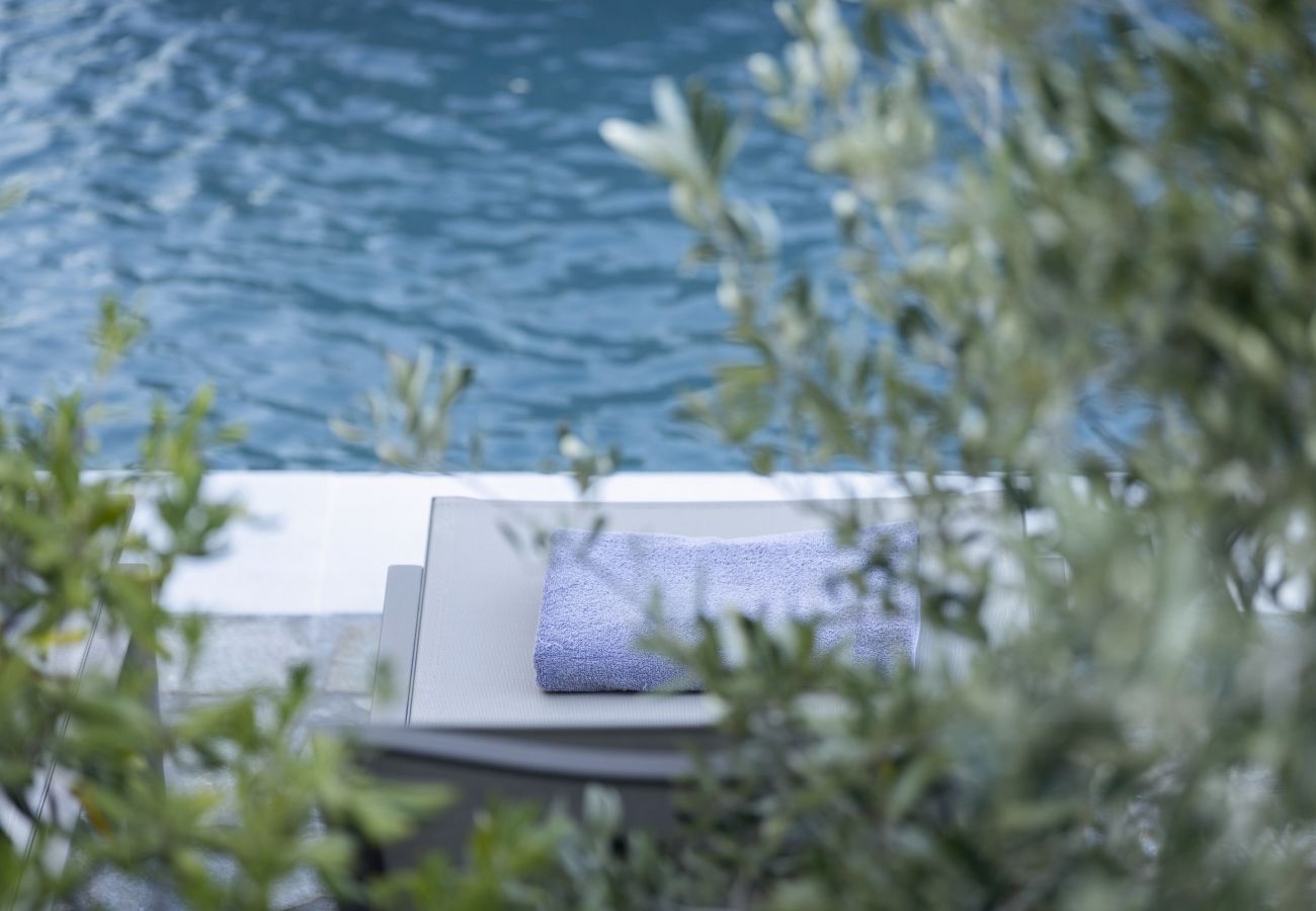 Villa in Ampelas - Stunning Beachfront 3BR Villa that has it ALL! 