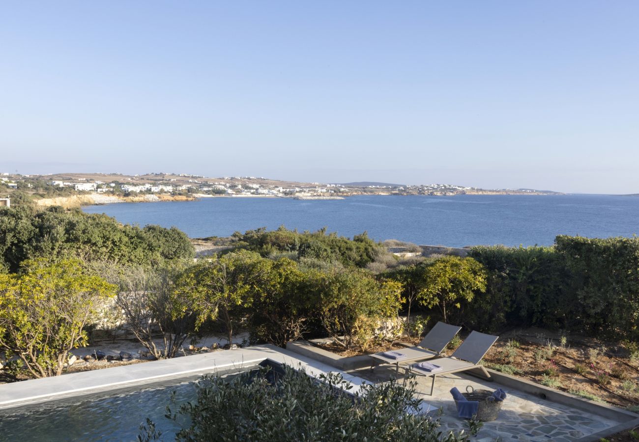 Villa in Ampelas - Stunning Beachfront 3BR Villa that has it ALL! 