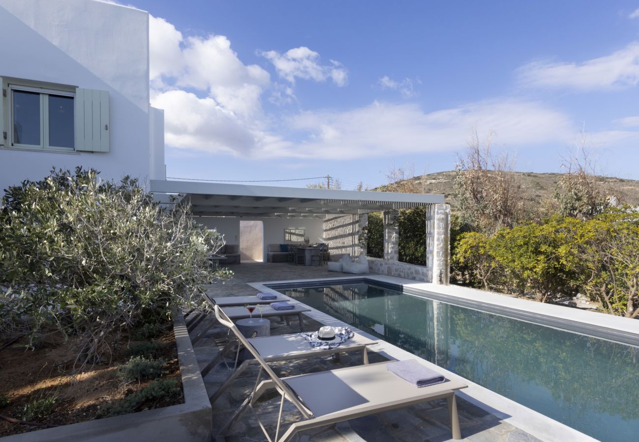 Villa in Ampelas - Stunning Beachfront 3BR Villa that has it ALL! 