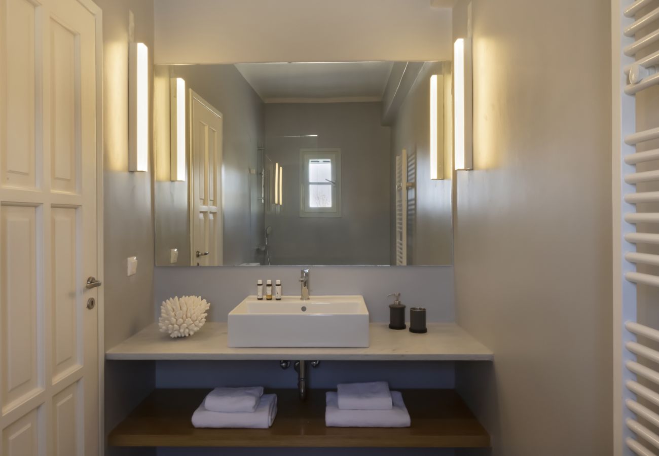 Villa in Ampelas - Stunning Beachfront 3BR Villa that has it ALL! 