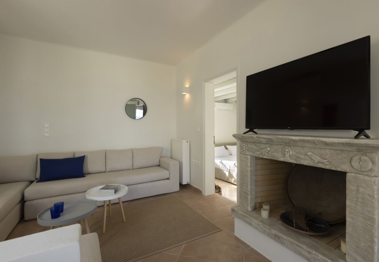 Villa in Ampelas - Stunning Beachfront 3BR Villa that has it ALL! 