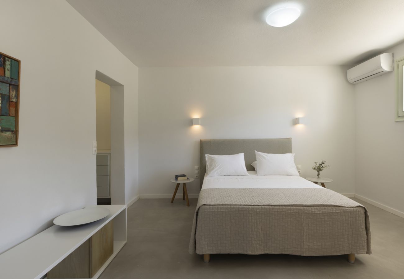 Villa in Ampelas - Stunning Beachfront 3BR Villa that has it ALL! 