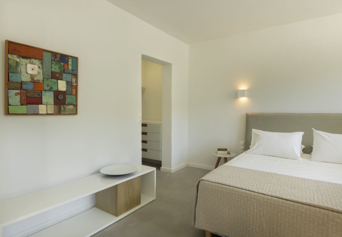 Villa in Ampelas - Stunning Beachfront 3BR Villa that has it ALL! 