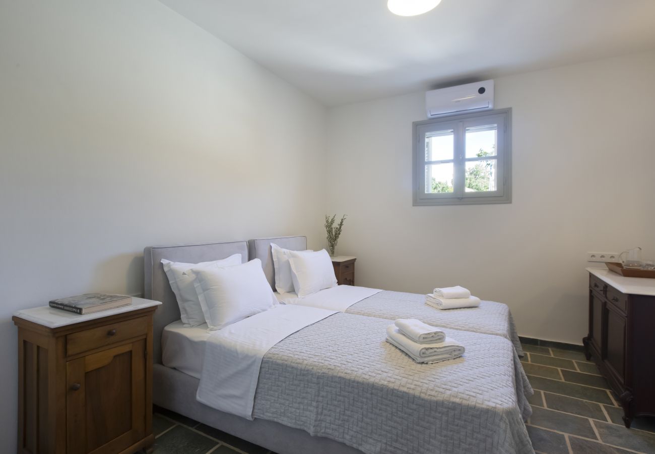 Villa in Ampelas - Villa Rinia - Seaview villa 