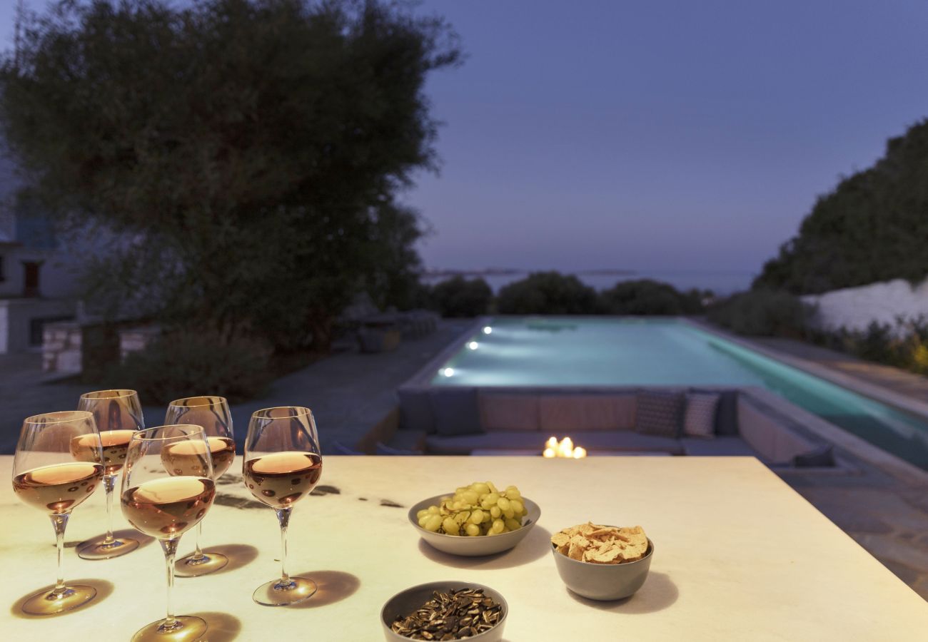 Villa in Ampelas - Beautiful 10-person Family Villa with Great Views 