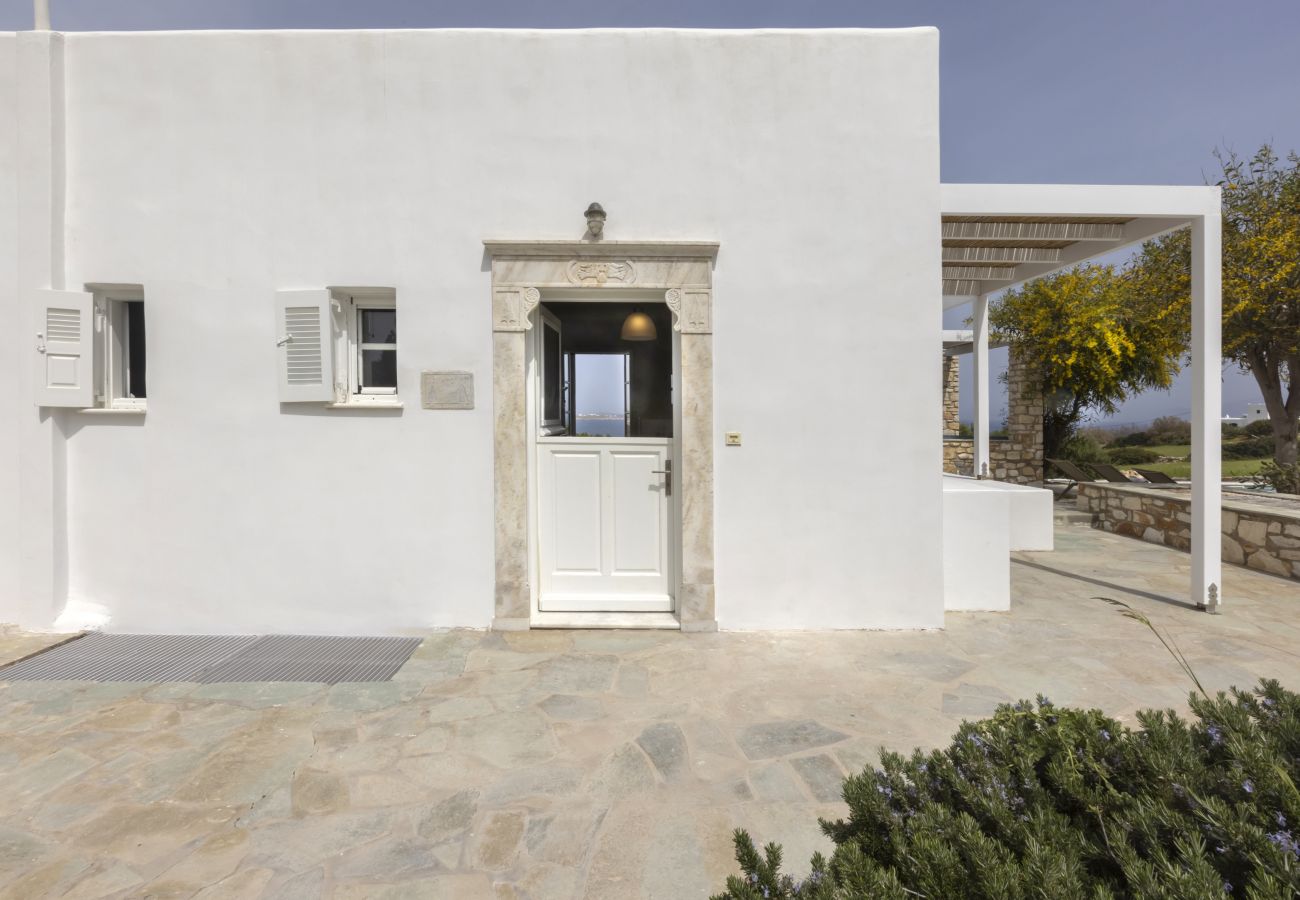 Villa in Ampelas - Beautiful 10-person Family Villa with Great Views 