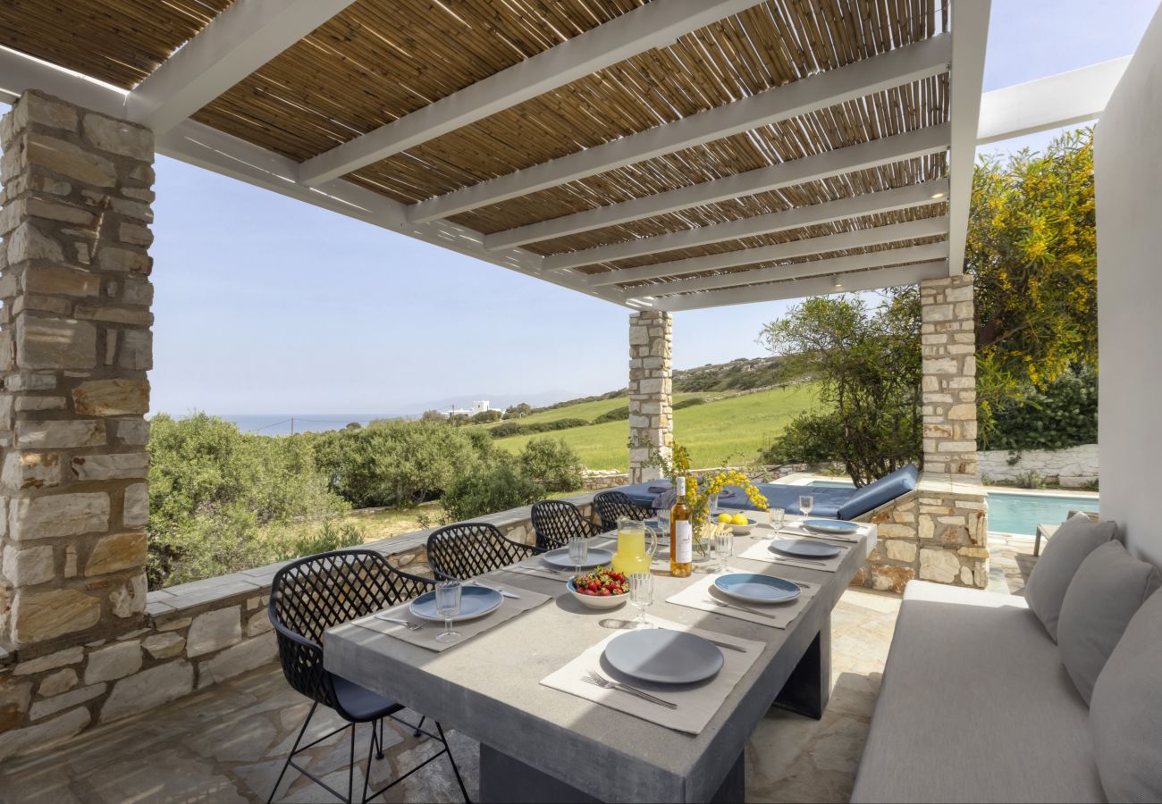 Villa in Ampelas - Beautiful 10-person Family Villa with Great Views 