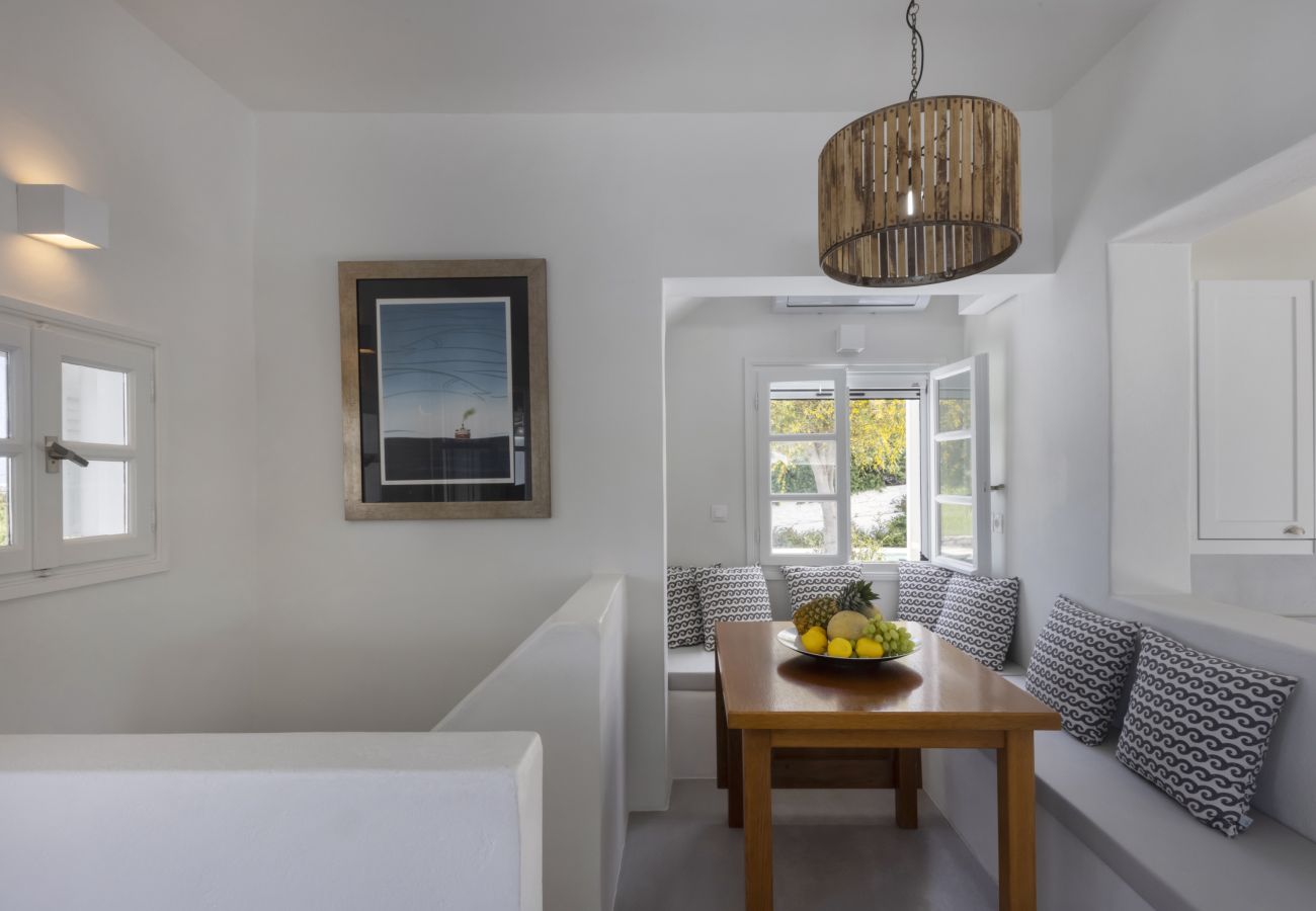 Villa in Ampelas - Beautiful 10-person Family Villa with Great Views 