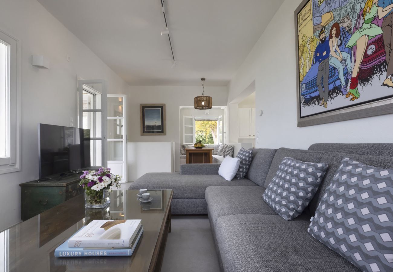 Villa in Ampelas - Beautiful 10-person Family Villa with Great Views 