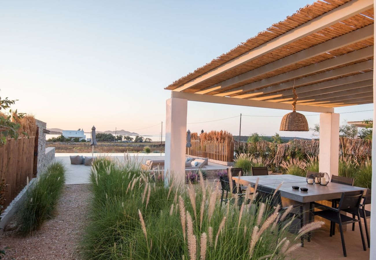 Villa in Xifara - 4BR SEAFRONT GEM. STUNNING & AT TOP LOCATION 