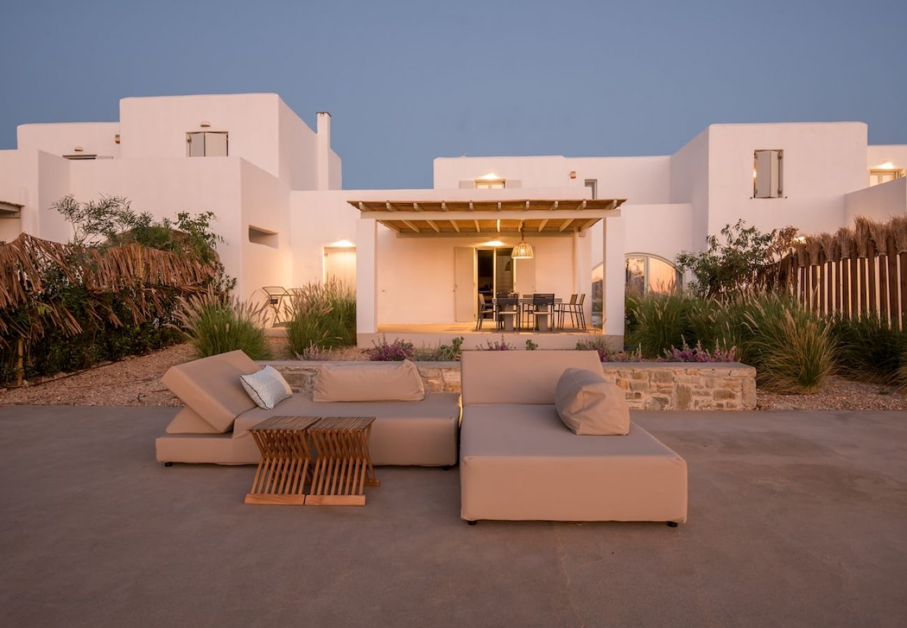 Villa in Xifara - 4BR SEAFRONT GEM. STUNNING & AT TOP LOCATION 