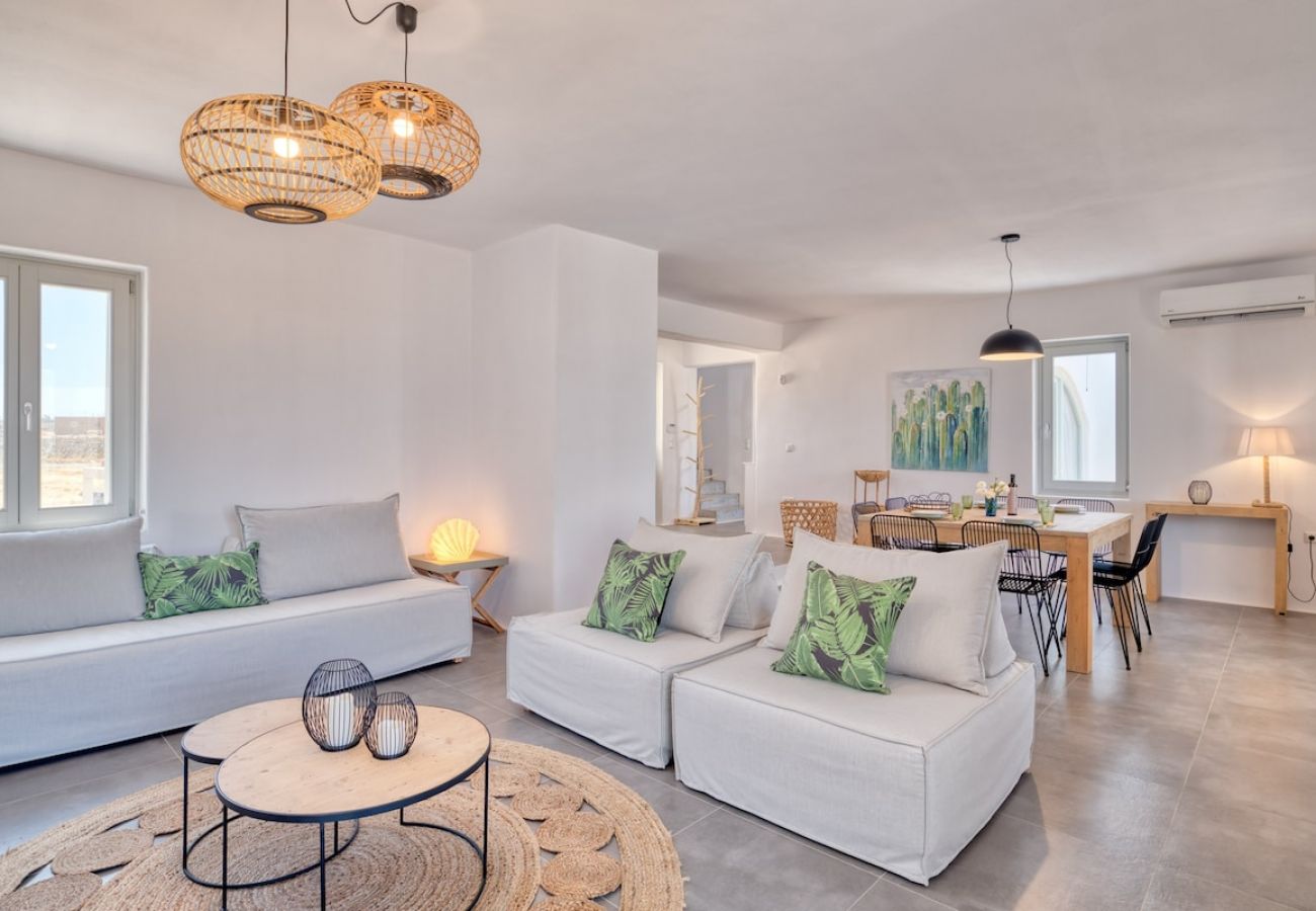 Villa in Xifara - 4BR SEAFRONT GEM. STUNNING & AT TOP LOCATION 