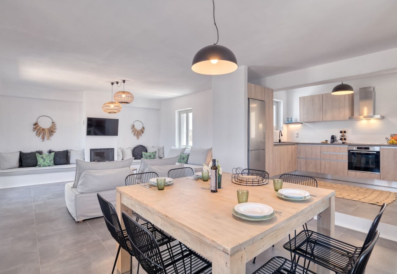 Villa in Xifara - 4BR SEAFRONT GEM. STUNNING & AT TOP LOCATION 