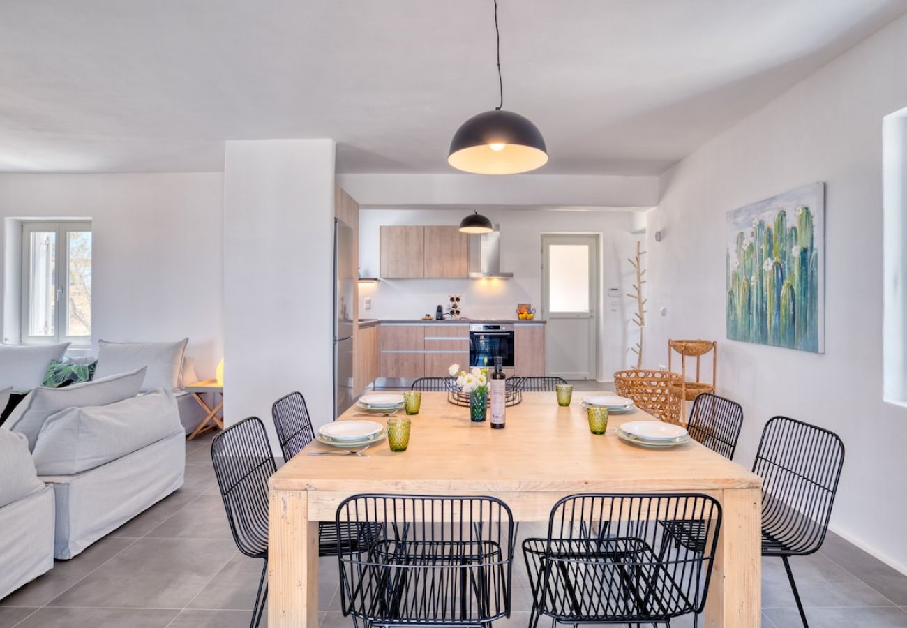 Villa in Xifara - 4BR SEAFRONT GEM. STUNNING & AT TOP LOCATION 