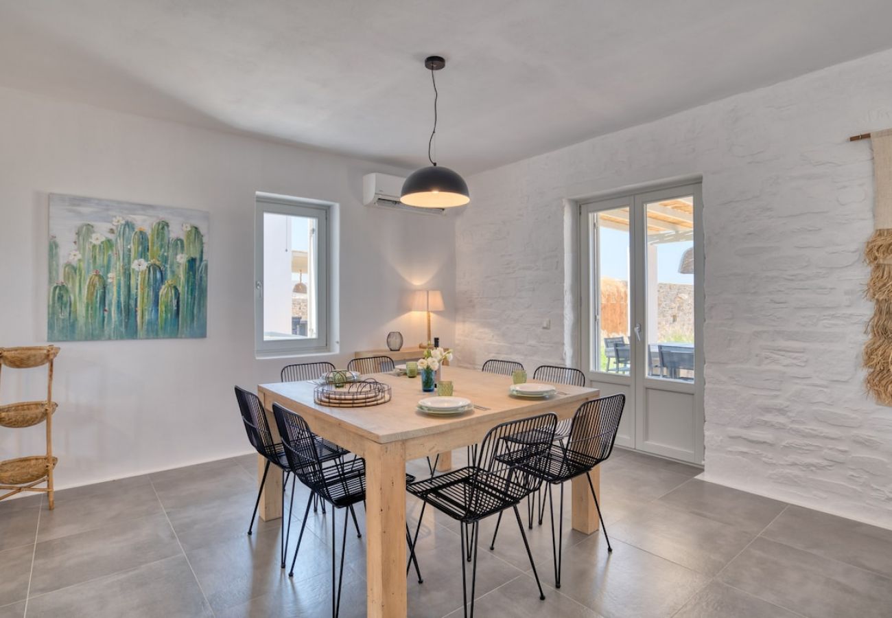 Villa in Xifara - 4BR SEAFRONT GEM. STUNNING & AT TOP LOCATION 