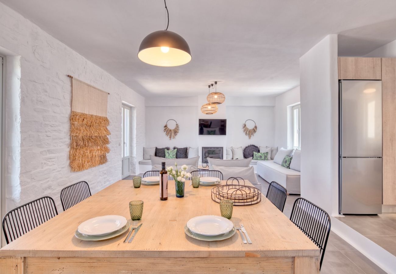 Villa in Xifara - 4BR SEAFRONT GEM. STUNNING & AT TOP LOCATION 