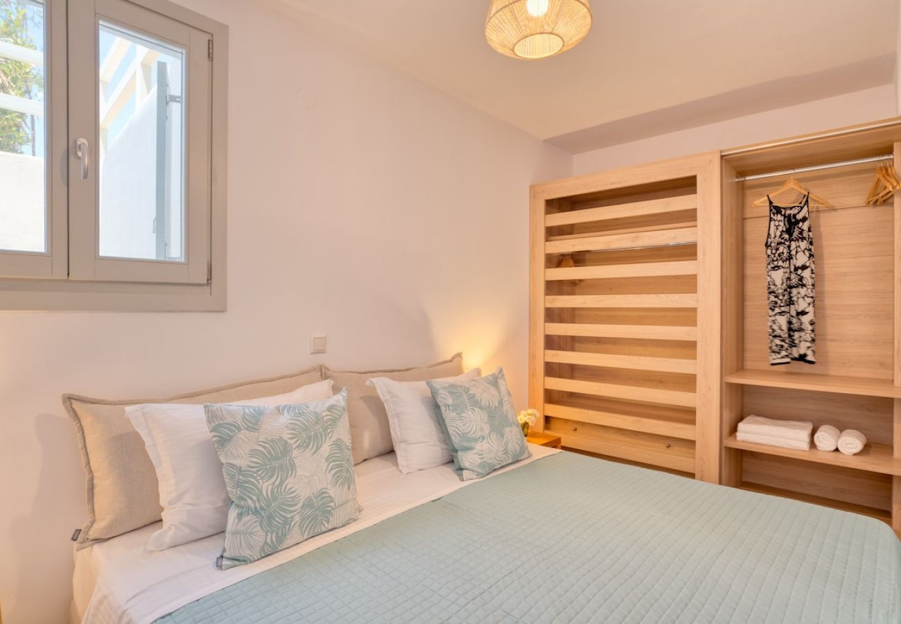 Villa in Xifara - 4BR SEAFRONT GEM. STUNNING & AT TOP LOCATION 