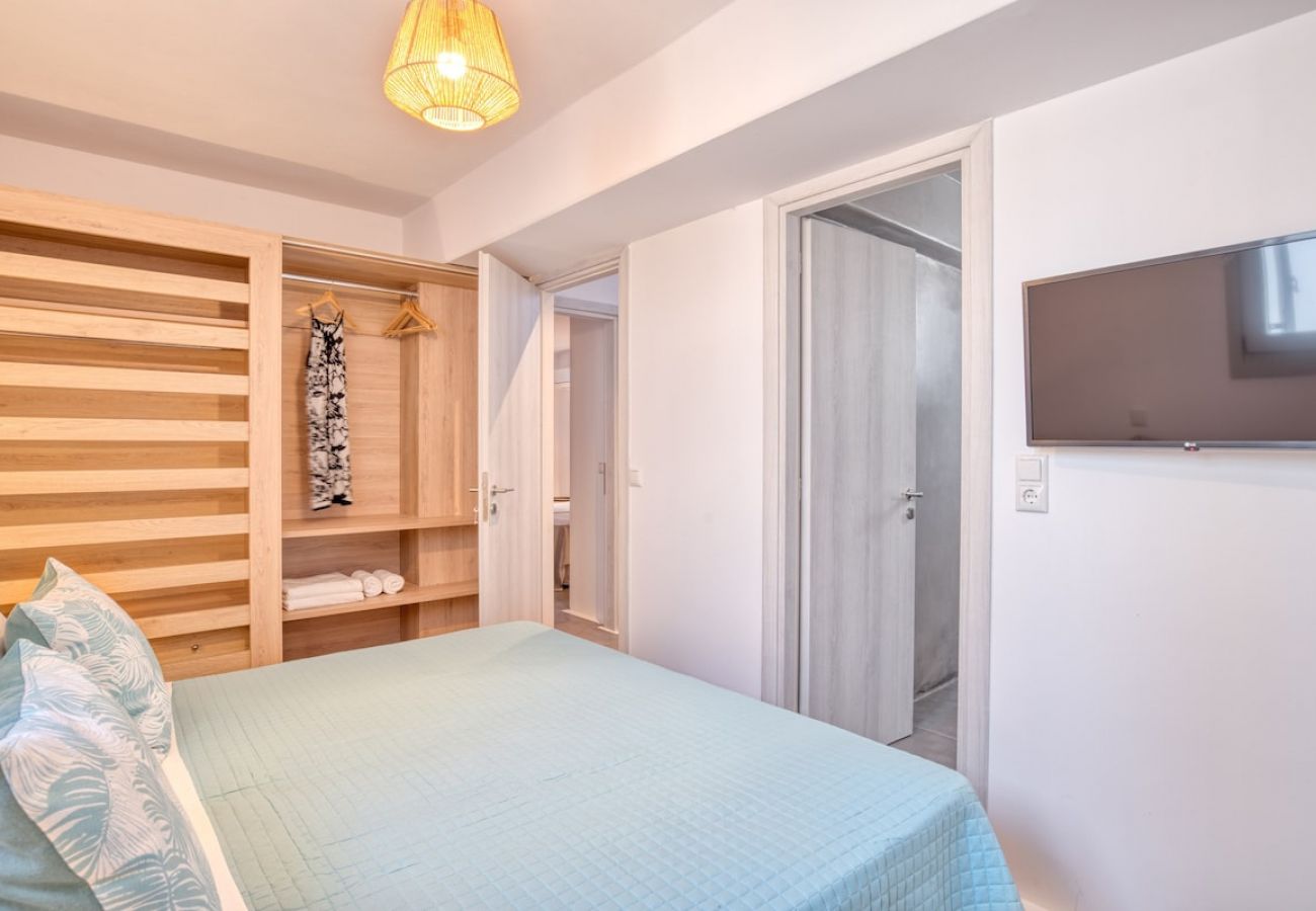 Villa in Xifara - 4BR SEAFRONT GEM. STUNNING & AT TOP LOCATION 