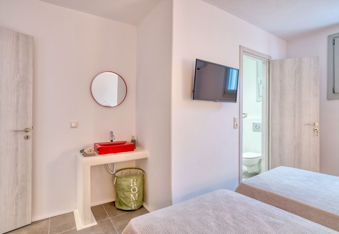 Villa in Xifara - 4BR SEAFRONT GEM. STUNNING & AT TOP LOCATION 